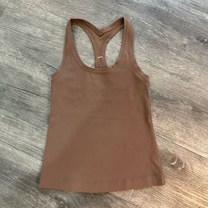 Lululemon tank